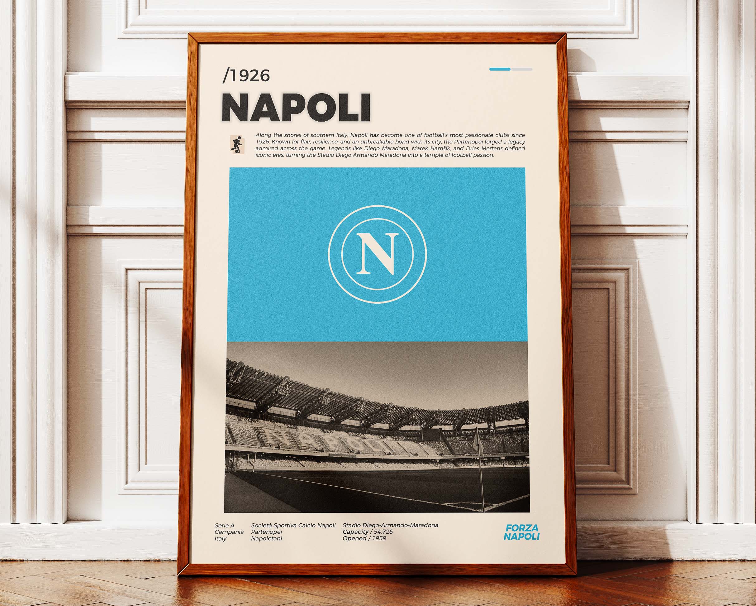Poster minimaliste de l'affiche Napoli posé contre un mur, esprit du Stade Diego Armando Maradona.