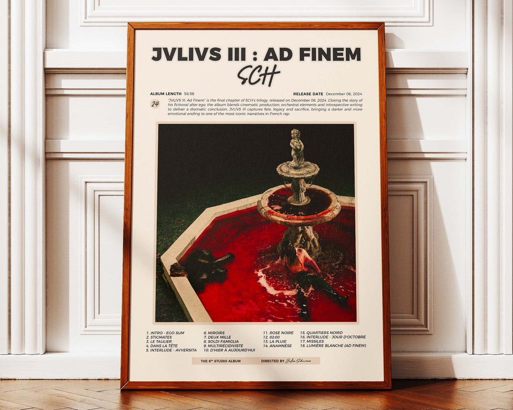Affiche de l'album JVLIVS 3 de SCH présentée dans un cadre en bois massif, finition élégante pour une décoration murale urbaine haut de gamme.