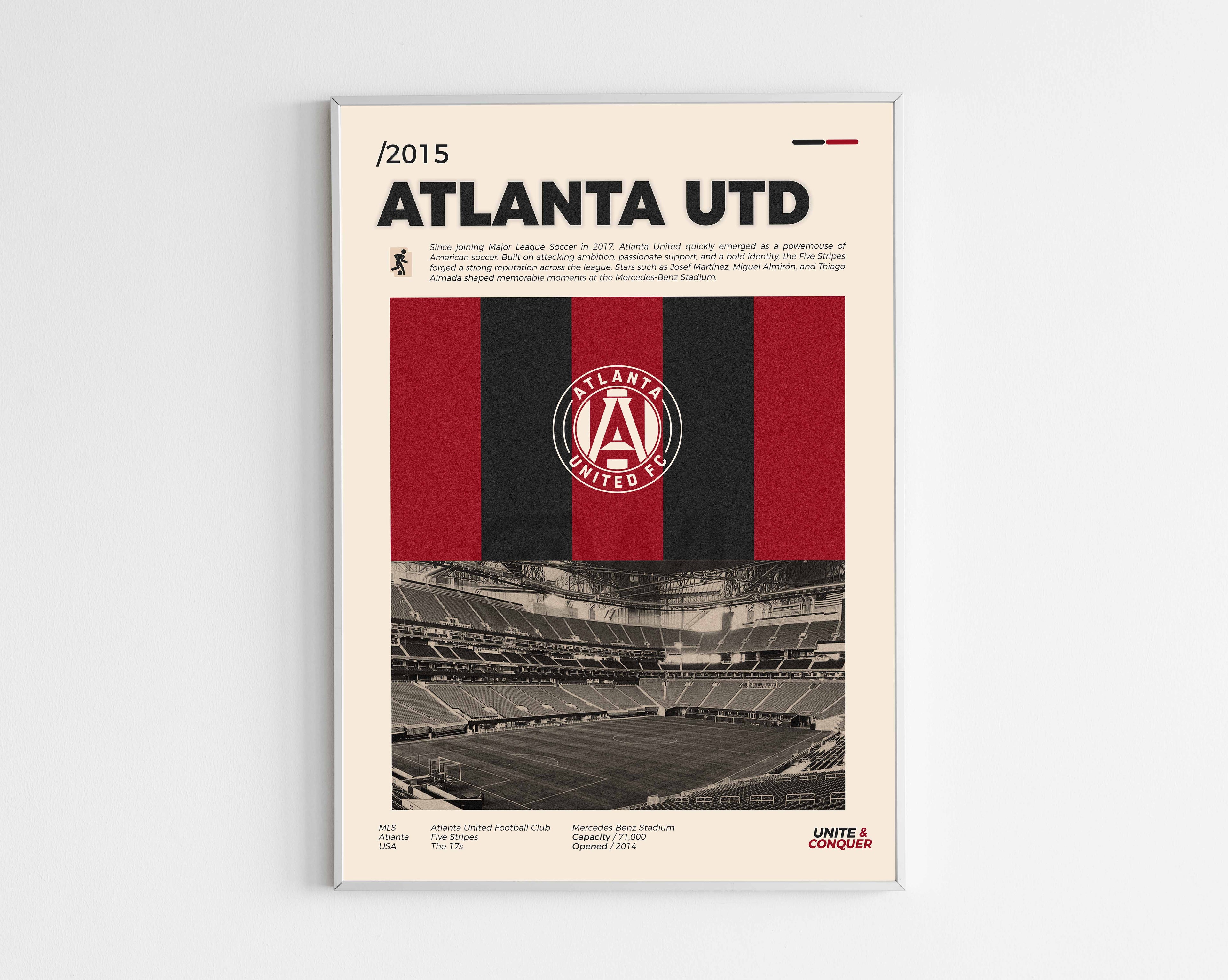 Poster minimaliste encadré du club Atlanta United bien visible sur fond blanc, impression premium 300g.