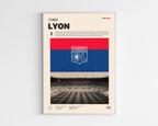 Poster minimaliste encadré de l'Olympique Lyonnais bien visible sur fond blanc, impression premium 300g.