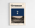 Poster minimaliste encadré du club Tottenham Hotspur bien visible sur fond blanc, impression premium 300g.