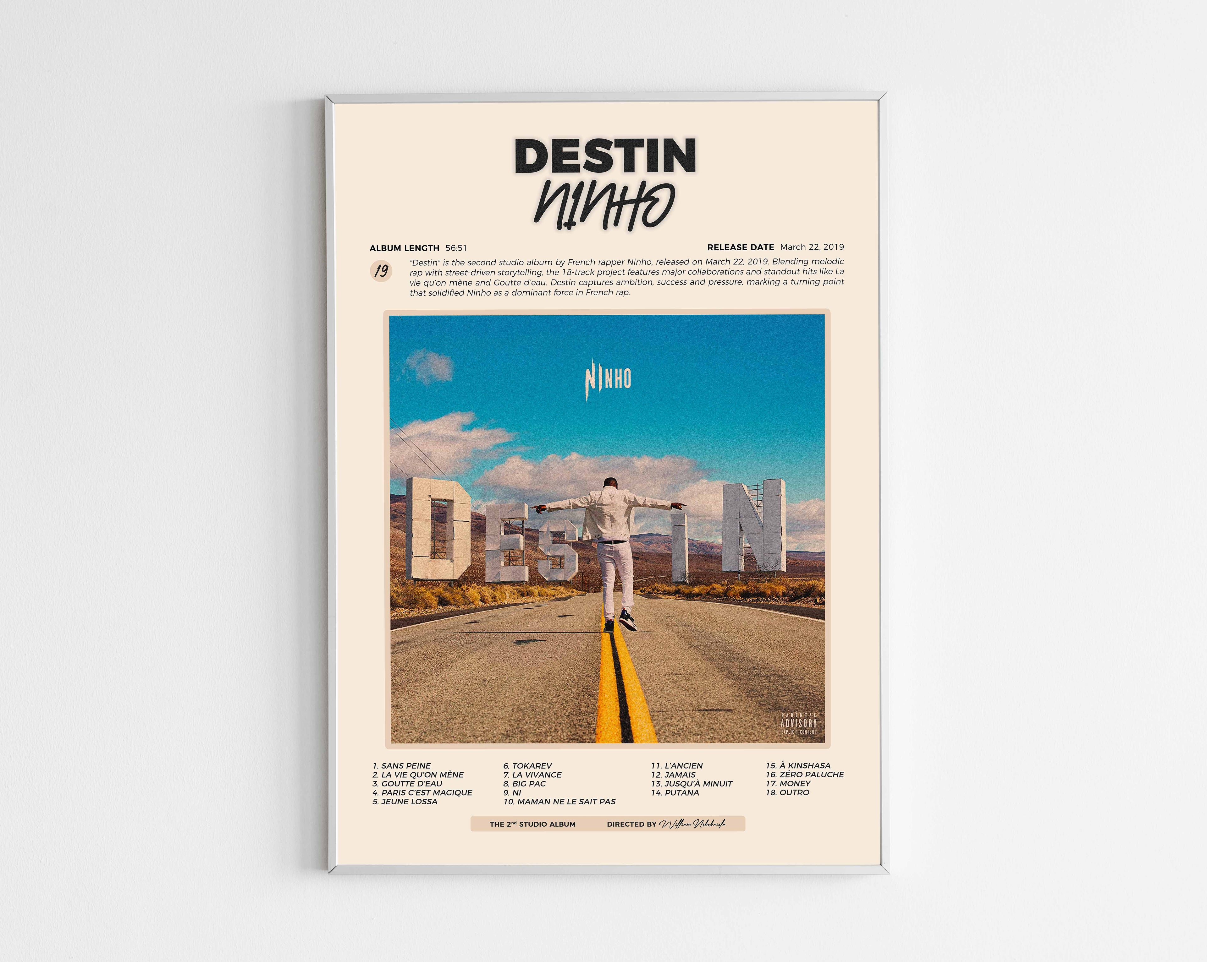 Poster minimaliste encadré de l'album Destin de Ninho bien visible sur fond blanc, impression premium 300g.